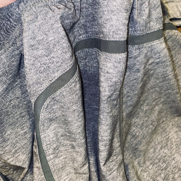 Lululemon Mens Heather Gray 10” Lined Pace Breaker Athletic Shorts sz S - Picture 6 of 10